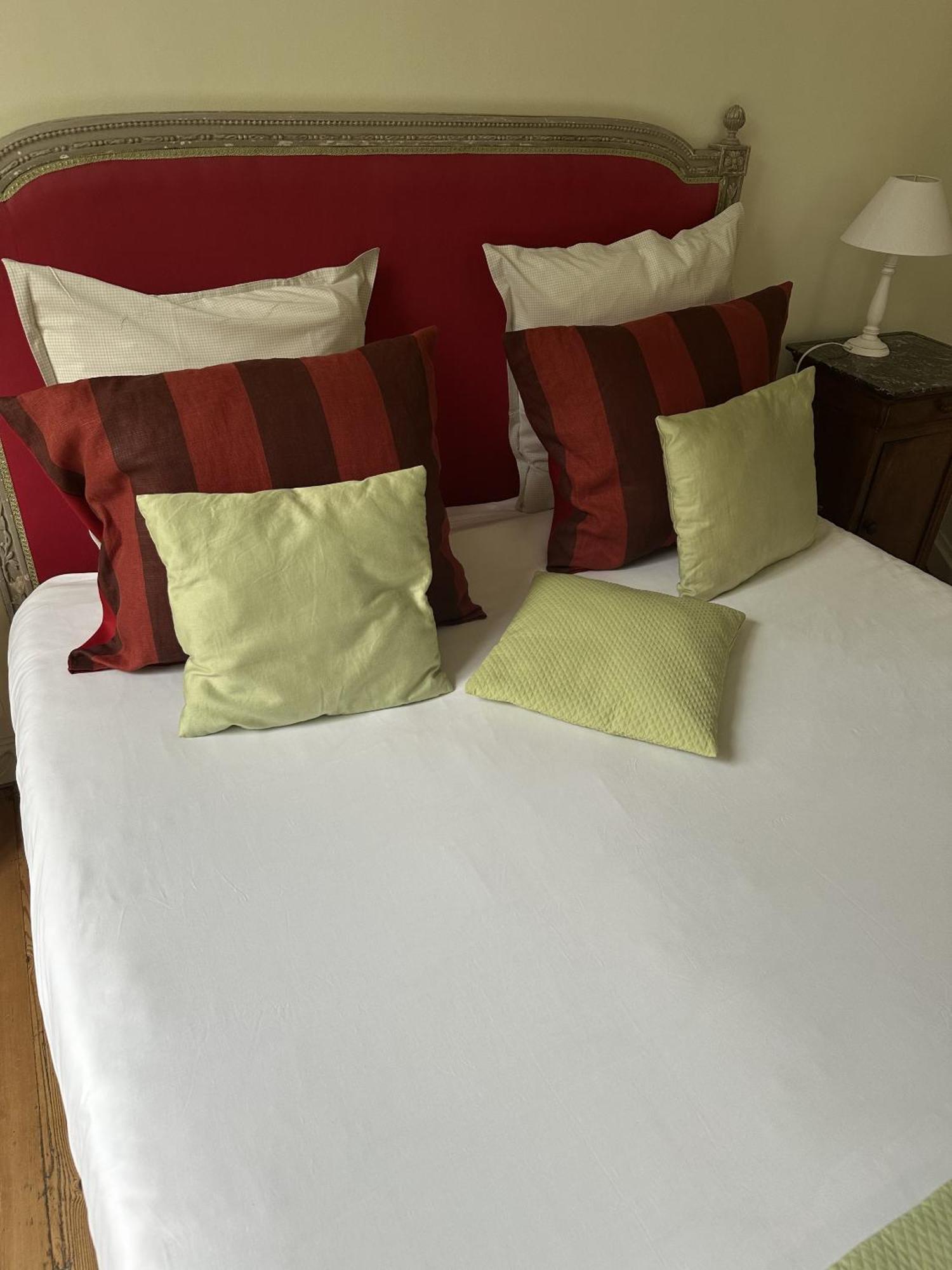 Chambres d'Hôtes Le Bas Manoir Bretteville-sur-Odon Quarto foto